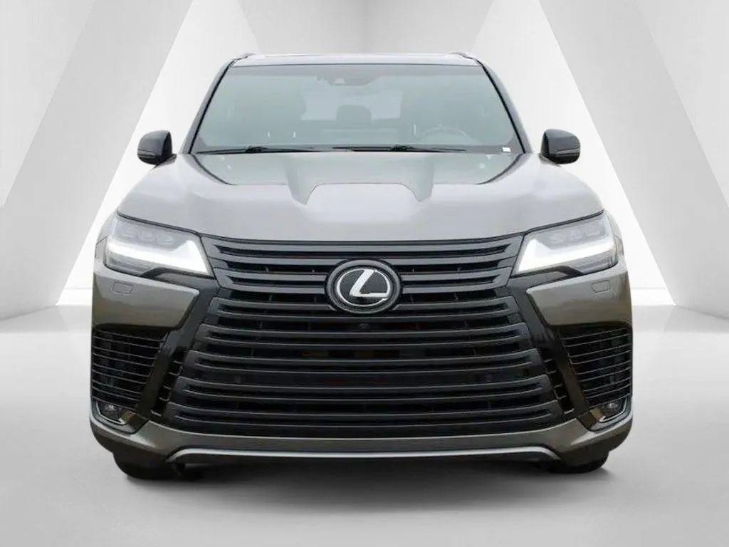 Used 2023 Lexus LX 600 4WD w/ Appearance Package image 2
