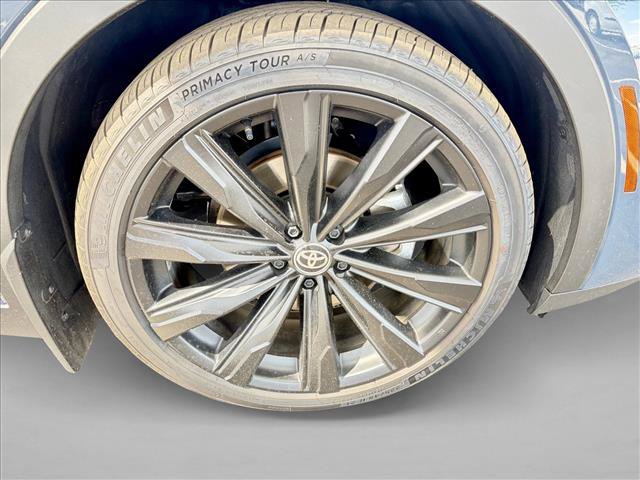 Certified 2026 Toyota Crown AWD/4WD image 17