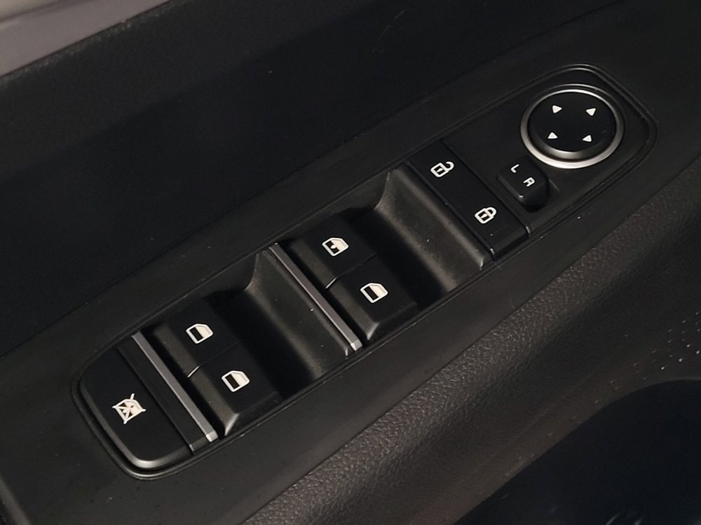 Used 2023 Kia Forte LXS image 27