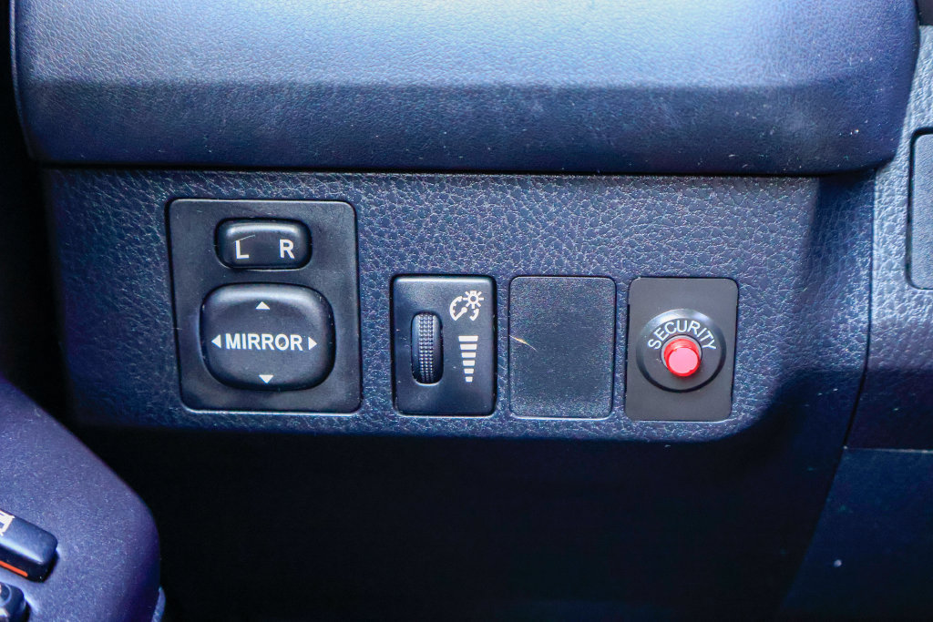 Used 2016 Toyota RAV4 LE FWD image 19