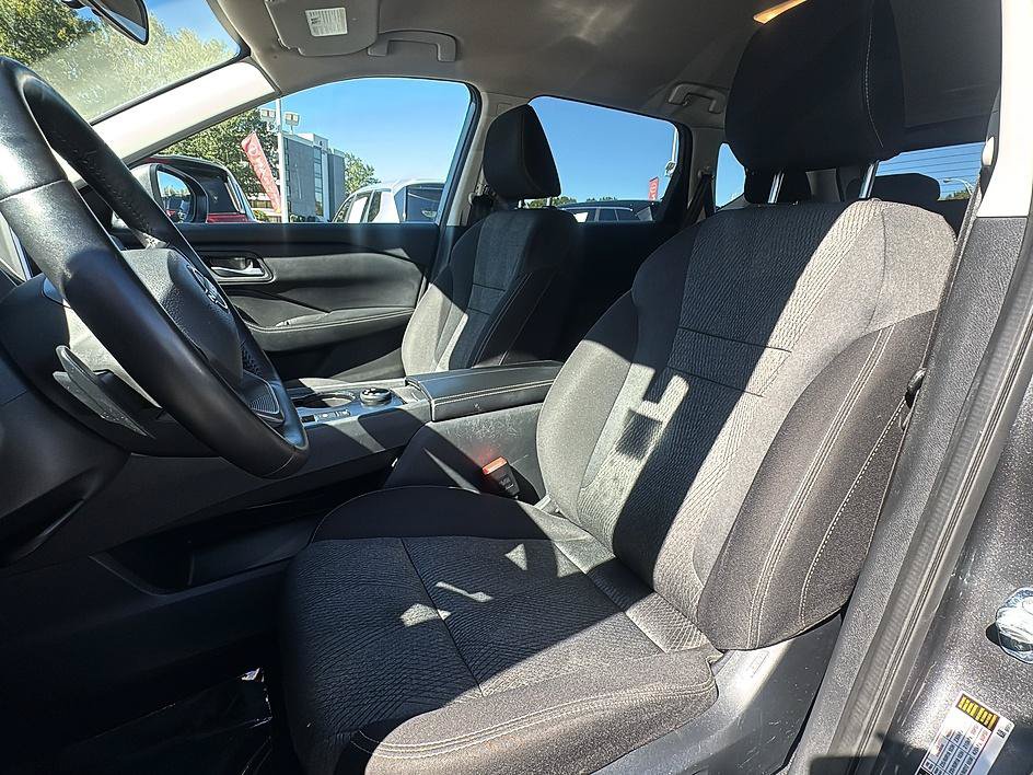 Certified 2025 Nissan Rogue SV AWD/4WD image 14