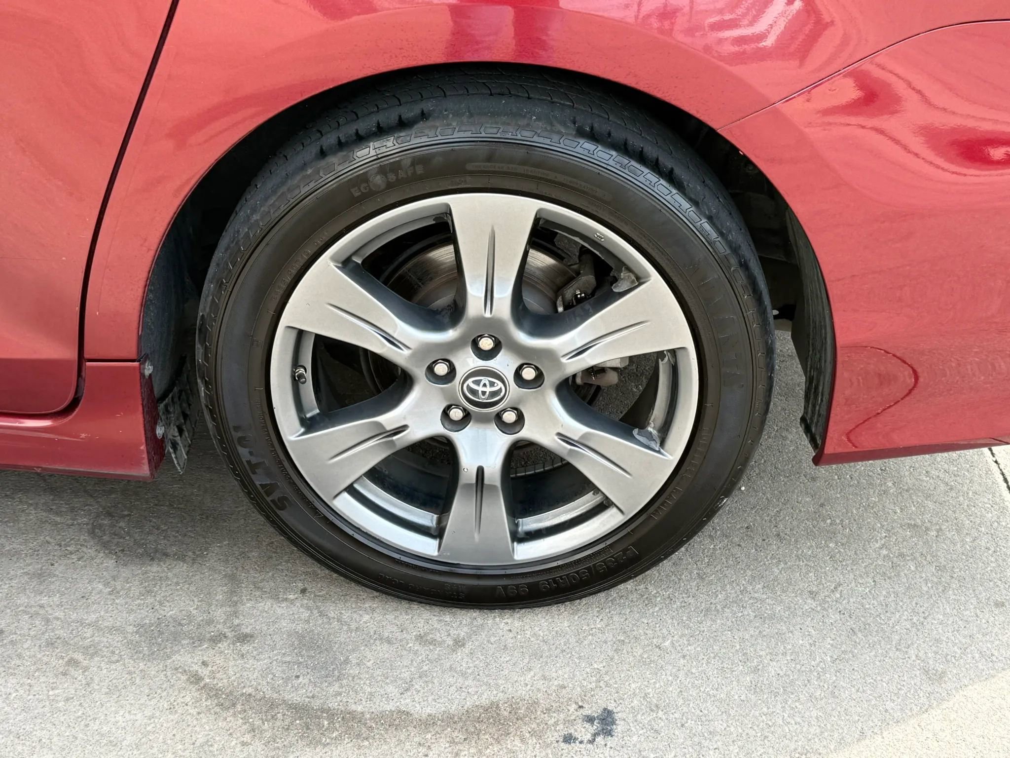 Used 2018 Toyota Sienna SE FWD image 48