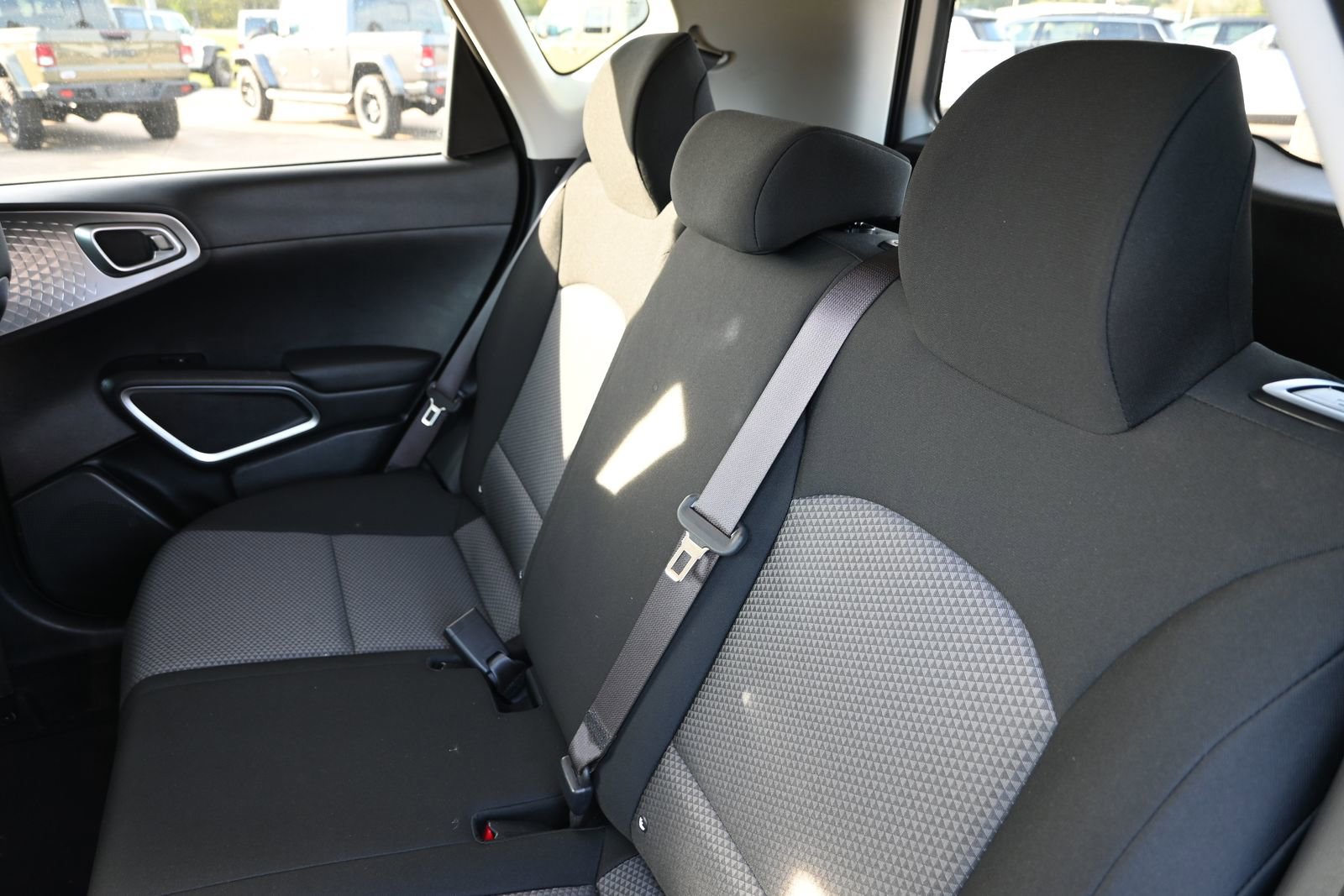 Used 2025 Kia Soul LX w/ LX Technology Package image 17