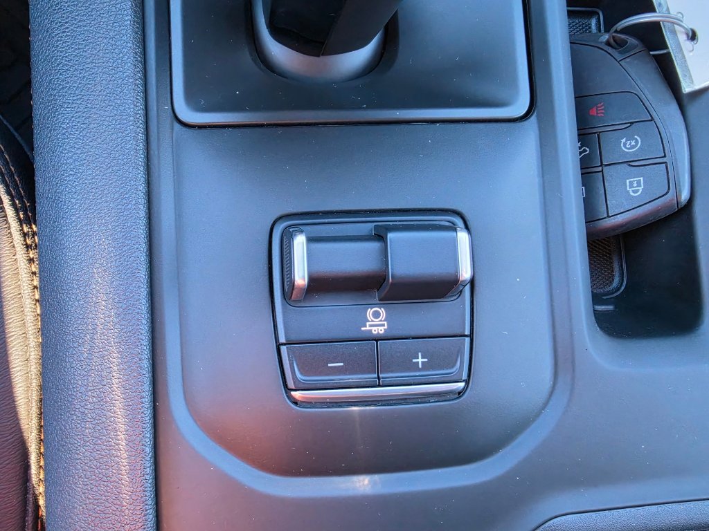 Used 2024 GMC Sierra 1500 AT4 w/ Technology Package image 28