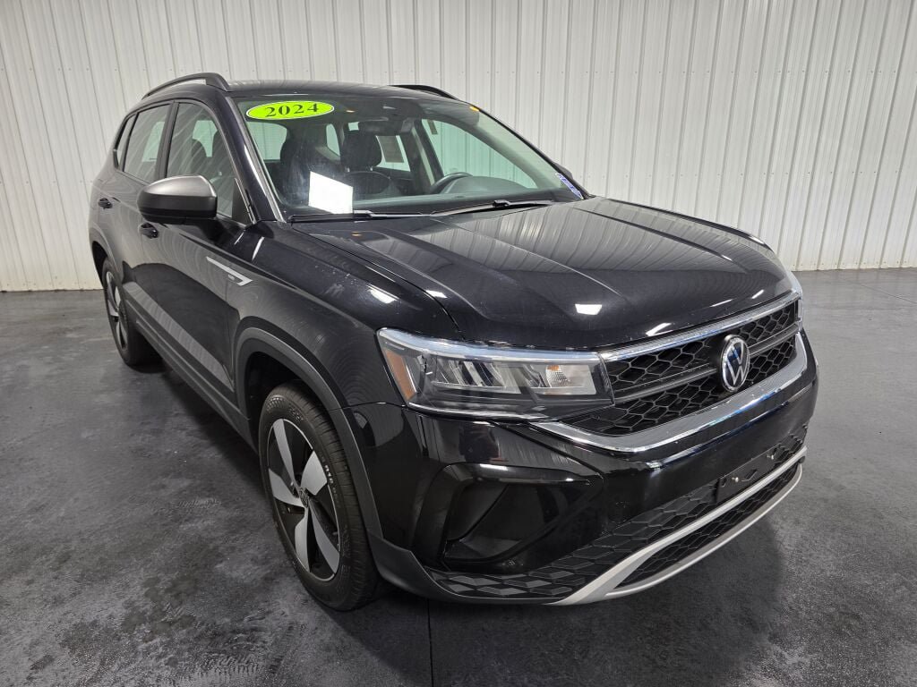Used 2024 Volkswagen Taos S AWD/4WD image 2