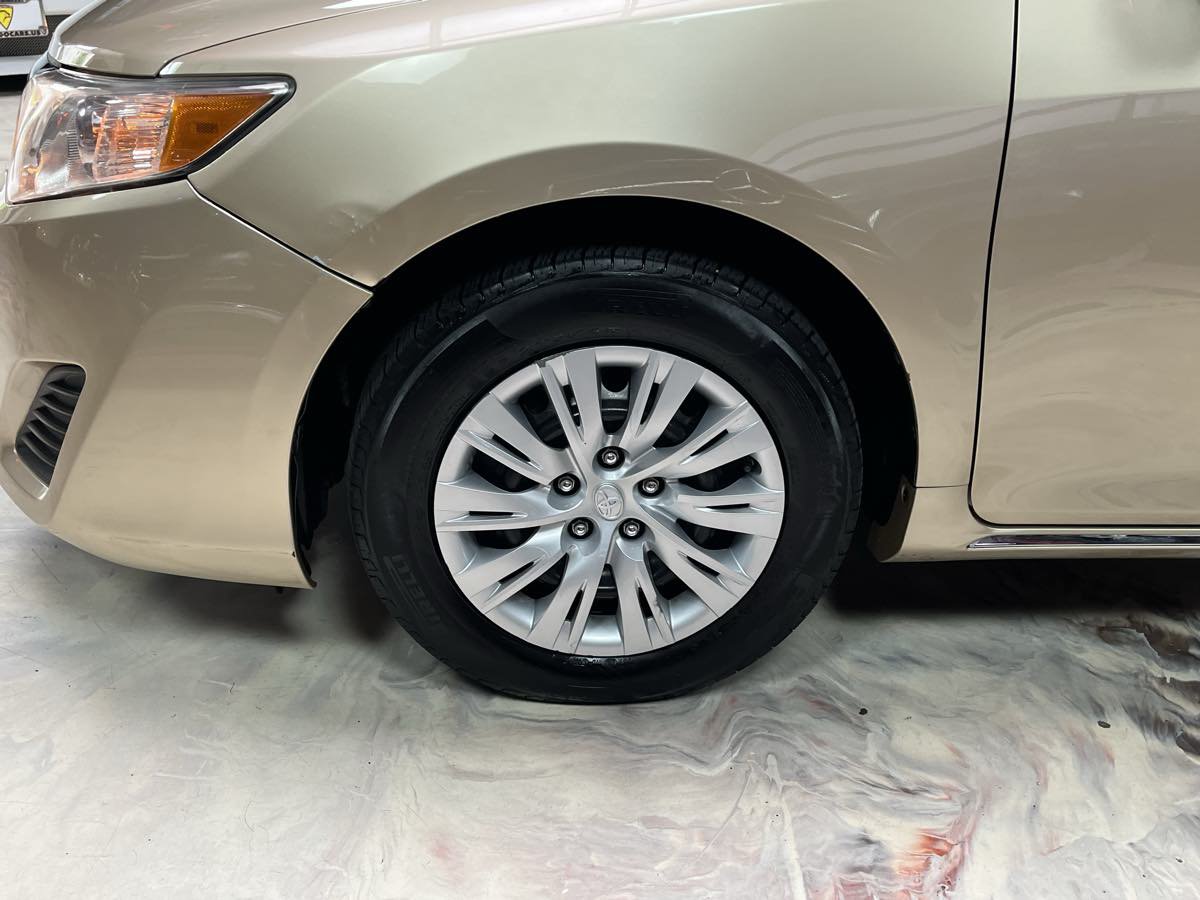 Used 2012 Toyota Camry LE FWD image 26