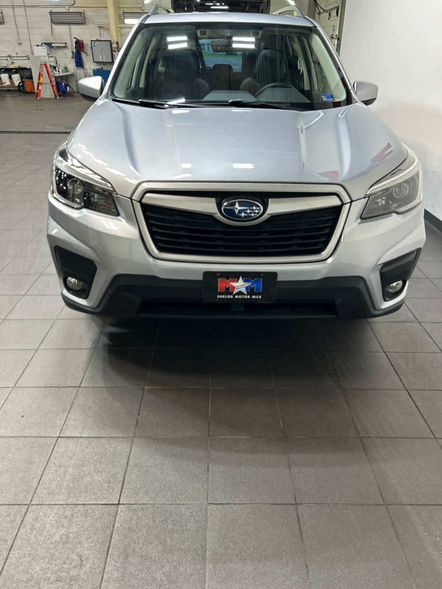 Used 2021 Subaru Forester Premium AWD/4WD image 3