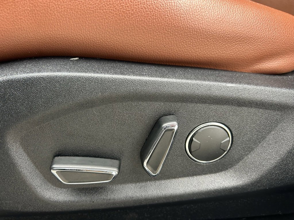 Used 2018 Ford Edge Titanium w/ Equipment Group 302A image 12