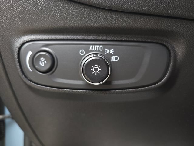 Used 2022 Chevrolet Equinox LT FWD image 38