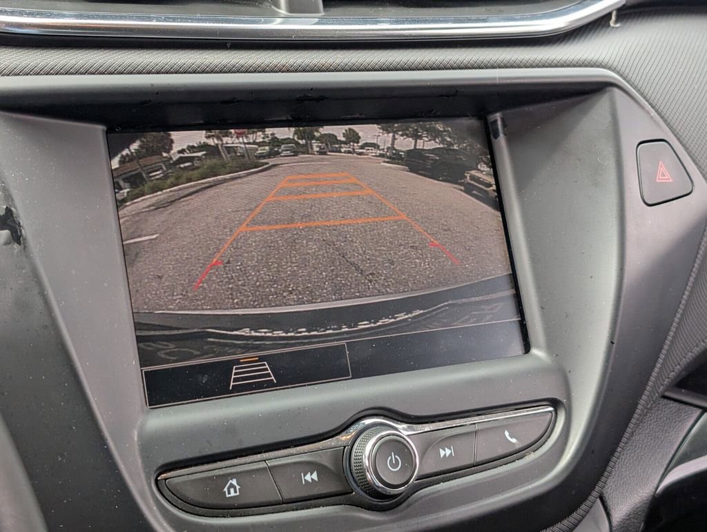 Used 2022 Chevrolet TrailBlazer LT FWD image 22