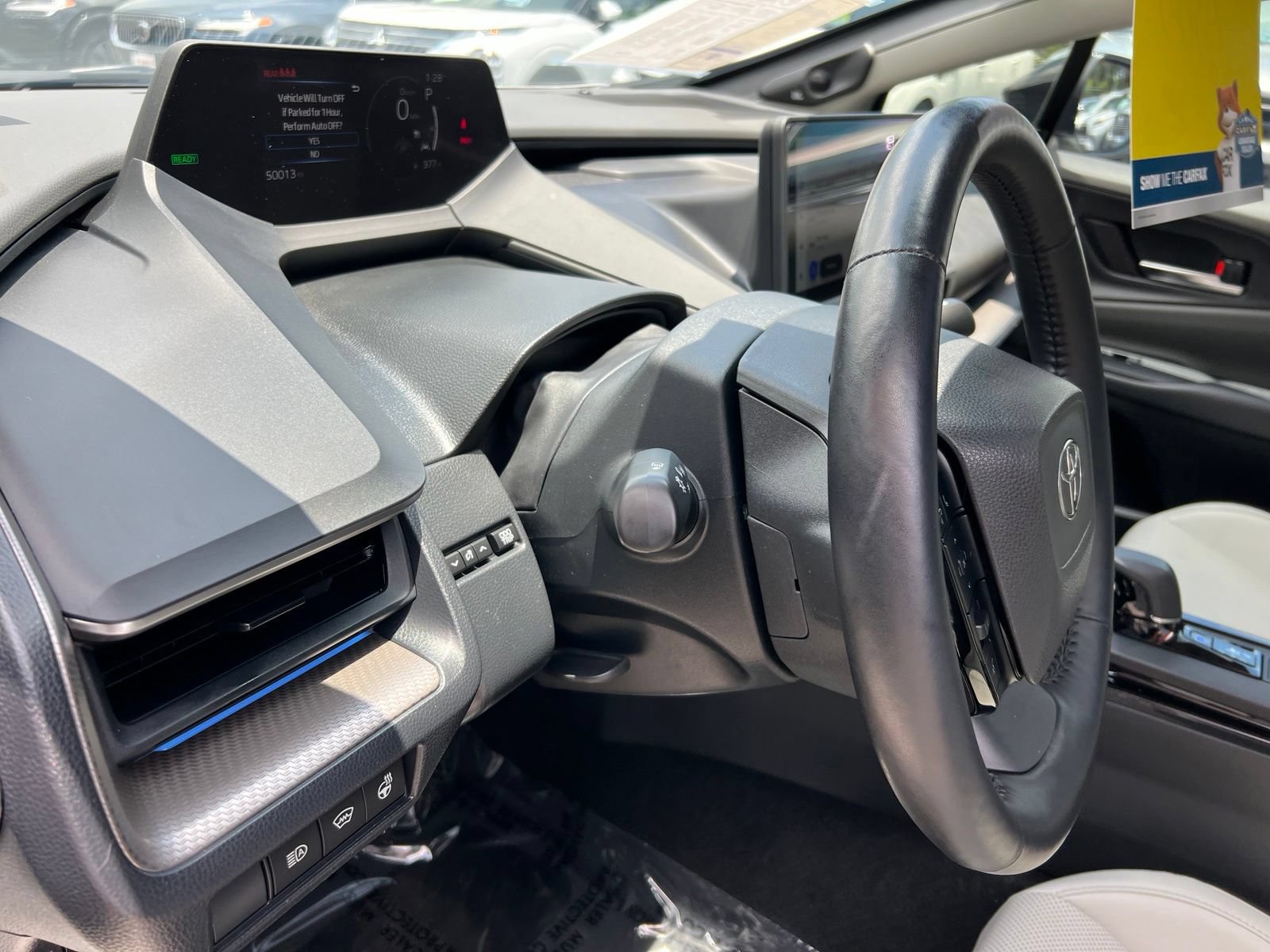 Used 2025 Toyota Prius Limited FWD image 30