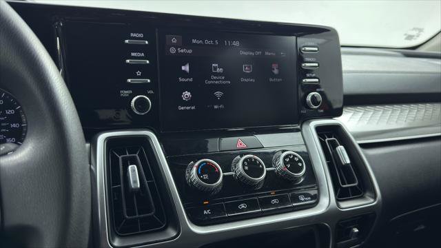 Used 2022 Kia Sorento LX FWD image 35