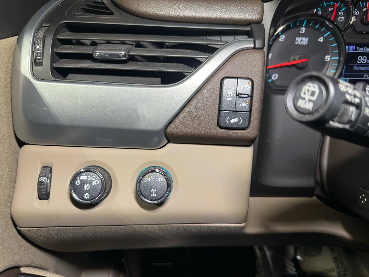 Used 2019 Chevrolet Tahoe Premier image 21