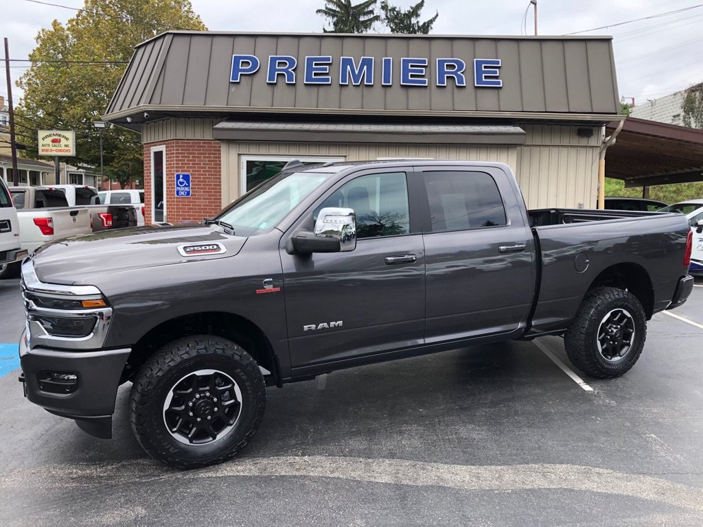Used 2026 RAM 2500 Laramie AWD/4WD image 2