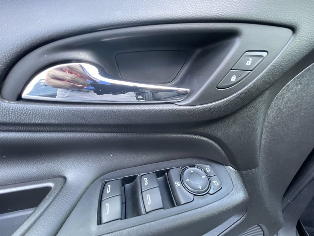 Certified 2019 Chevrolet Equinox LT FWD image 24