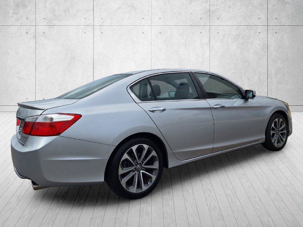Used 2015 Honda Accord Sport image 5