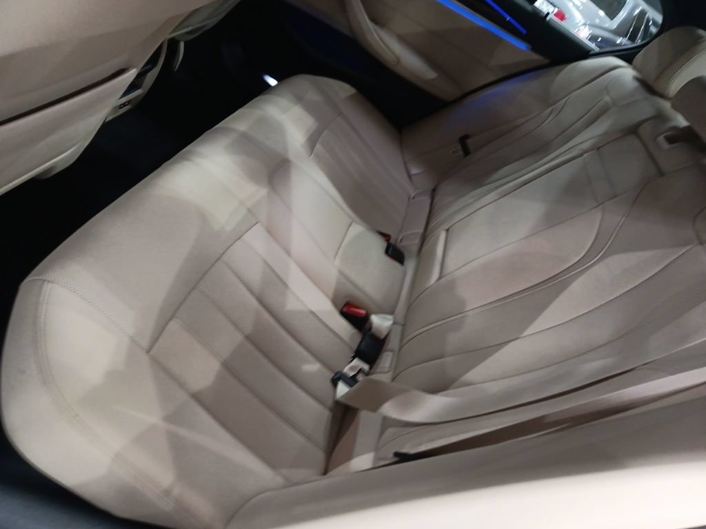 Certified 2023 BMW 530i xDrive w/ Convenience Package AWD/4WD image 7