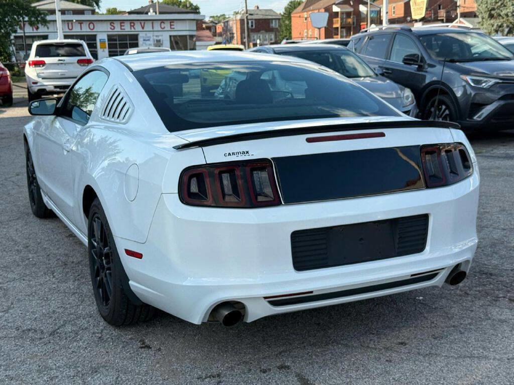 Used 2014 Ford Mustang Coupe w/ Equipment Group 102A image 5