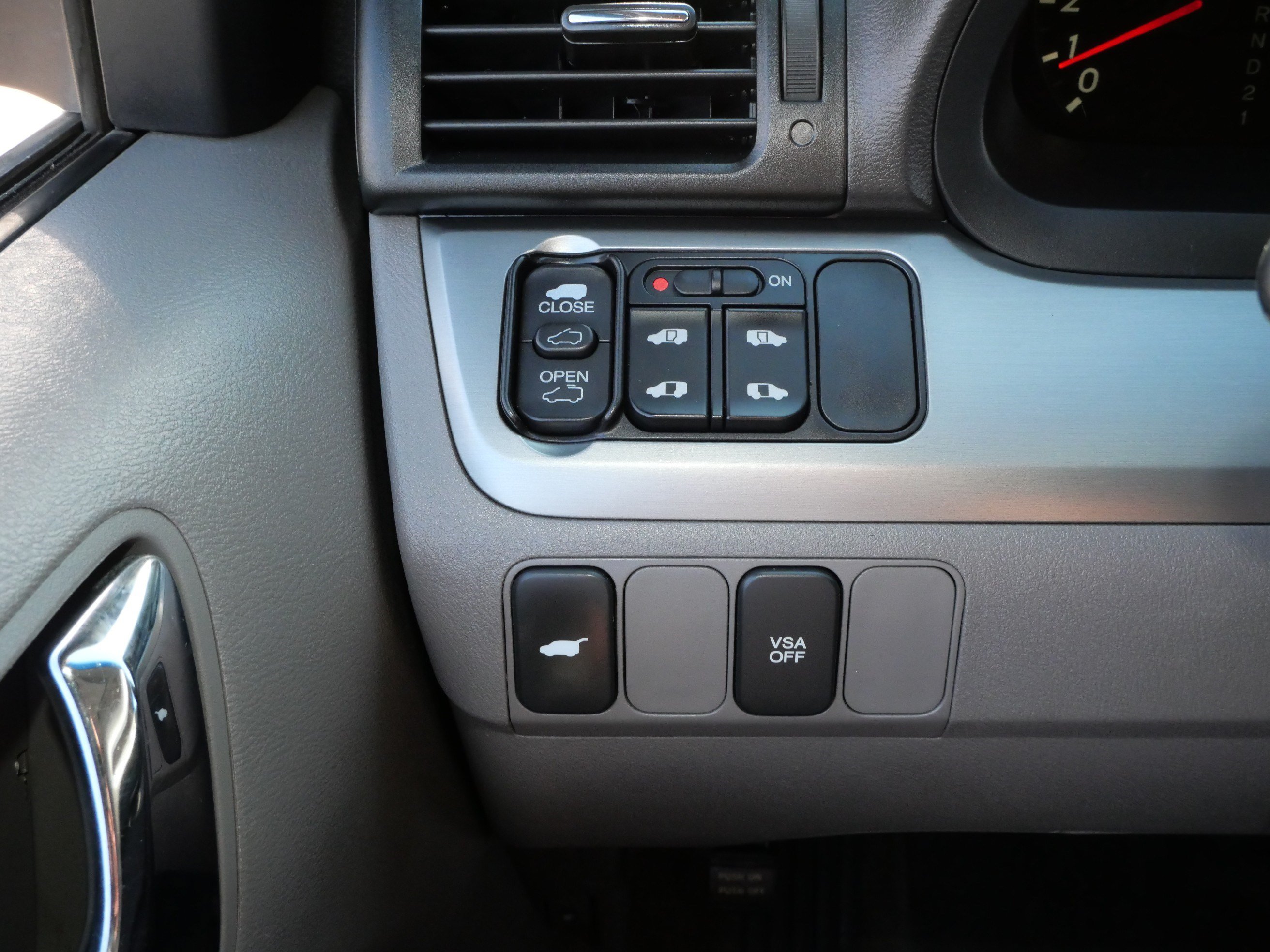 Used 2010 Honda Odyssey EX-L image 27