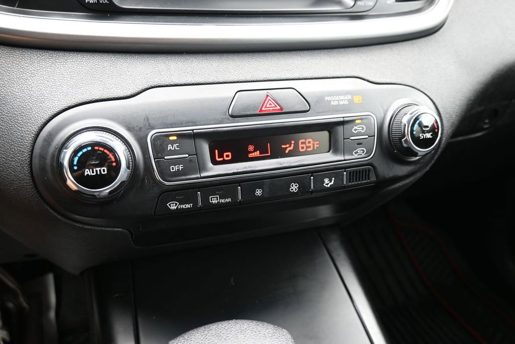 Used 2019 Kia Sorento FWD V6 image 30