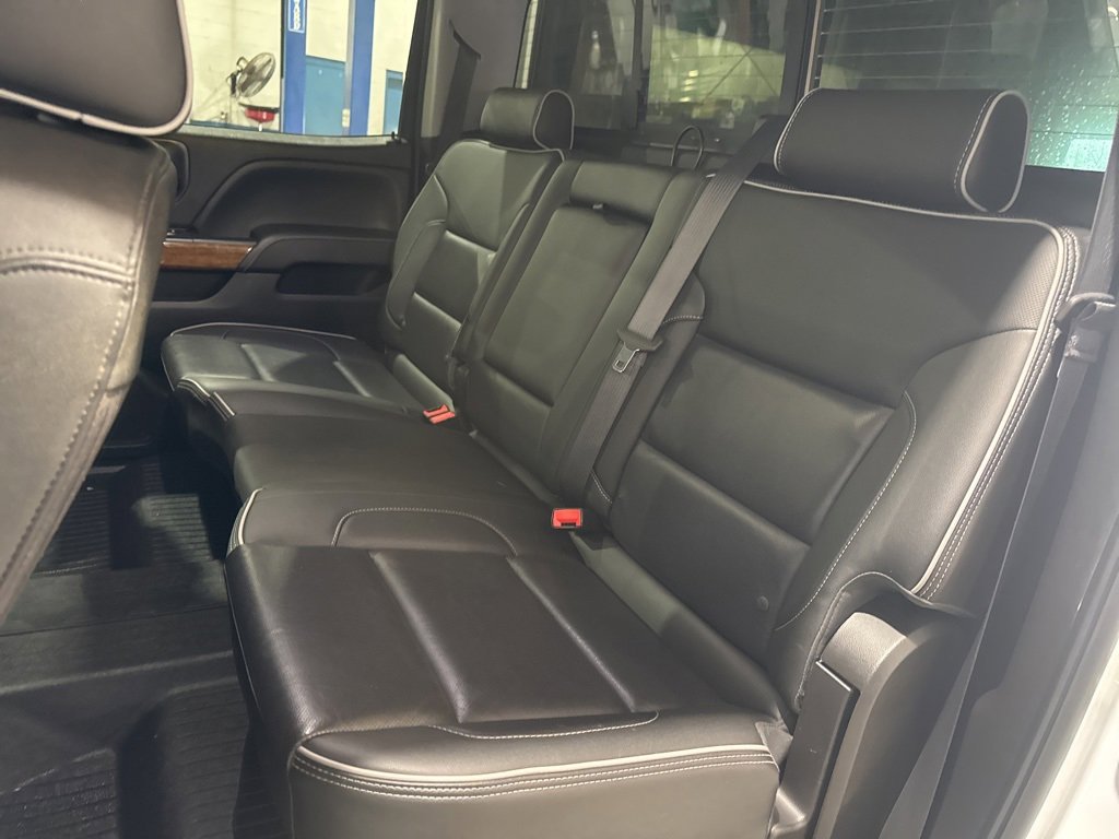 Used 2018 Chevrolet Silverado 2500 High Country w/ Duramax Plus Package image 4