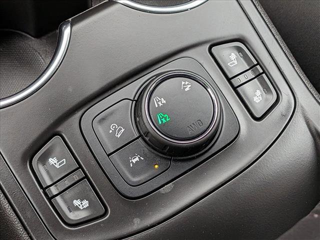 Used 2024 GMC Terrain SLT image 15