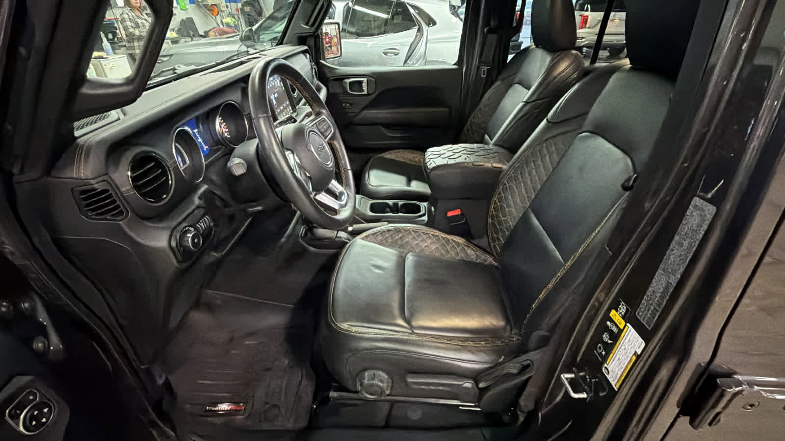 Used 2021 Jeep Wrangler Unlimited Sahara image 6