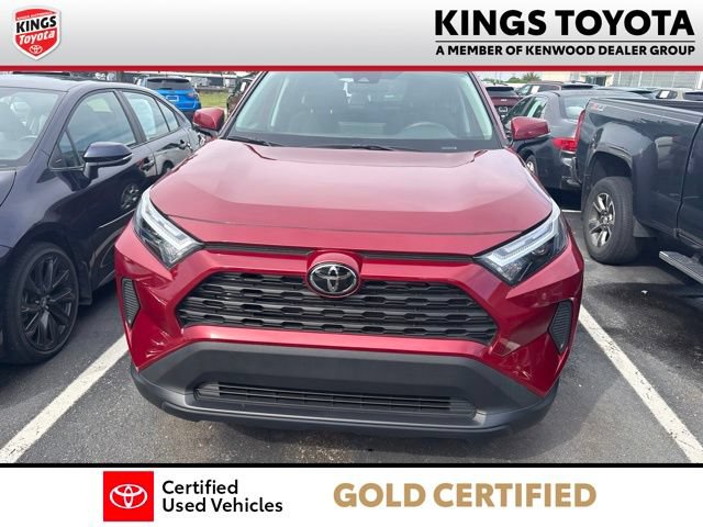 Used 2024 Toyota RAV4 LE AWD/4WD image 3