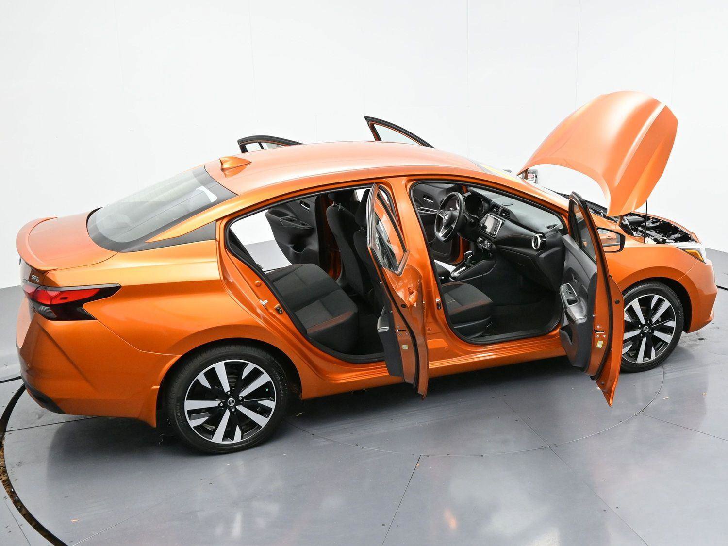 Used 2021 Nissan Versa SR w/ Convenience Package image 33