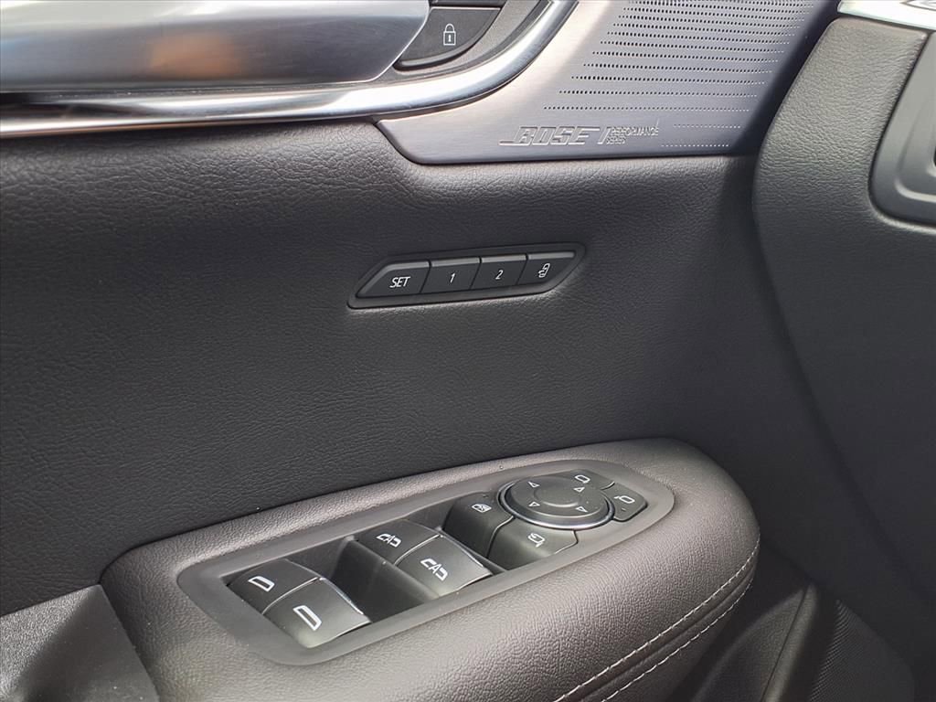 Used 2025 Cadillac XT5 Premium Luxury FWD image 31