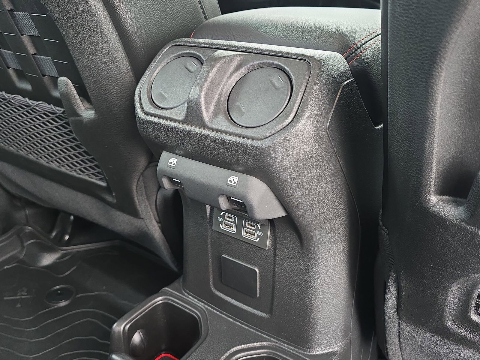 Used 2022 Jeep Gladiator Rubicon w/ LED Lighting Group AWD/4WD image 16