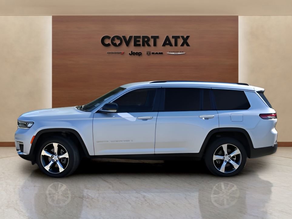 Used 2022 Jeep Grand Cherokee L Limited RWD image 2