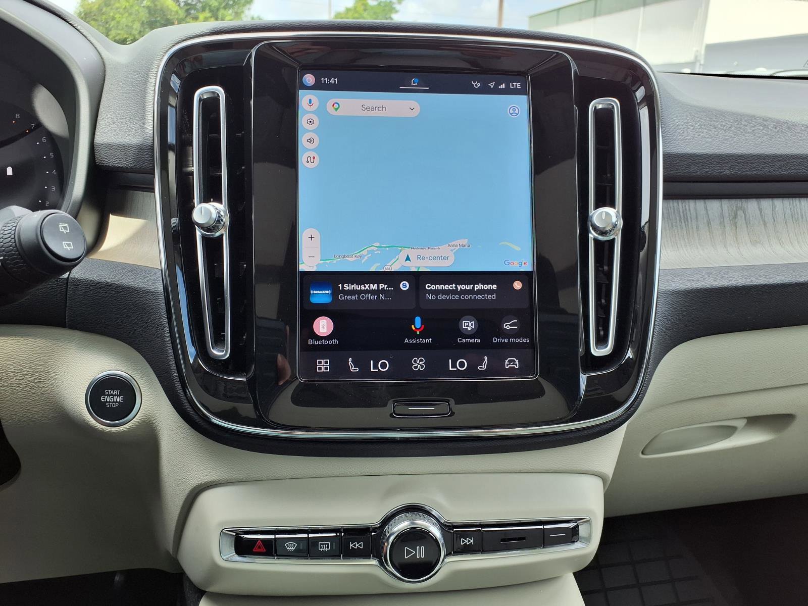 Certified 2023 Volvo XC40 B5 Plus w/ Protection Package Premier AWD/4WD image 26