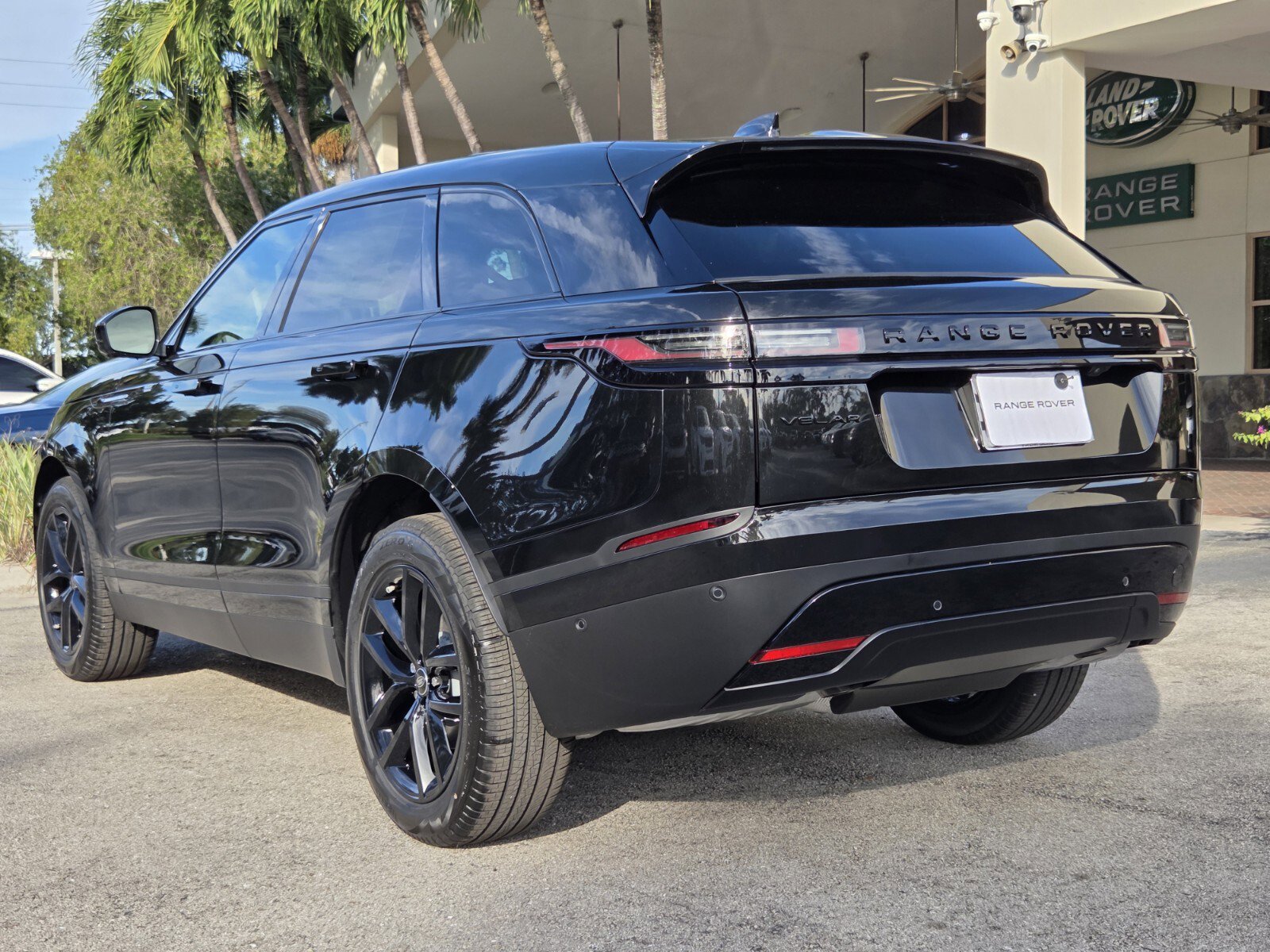 New 2026 Land Rover Range Rover Velar S video 2