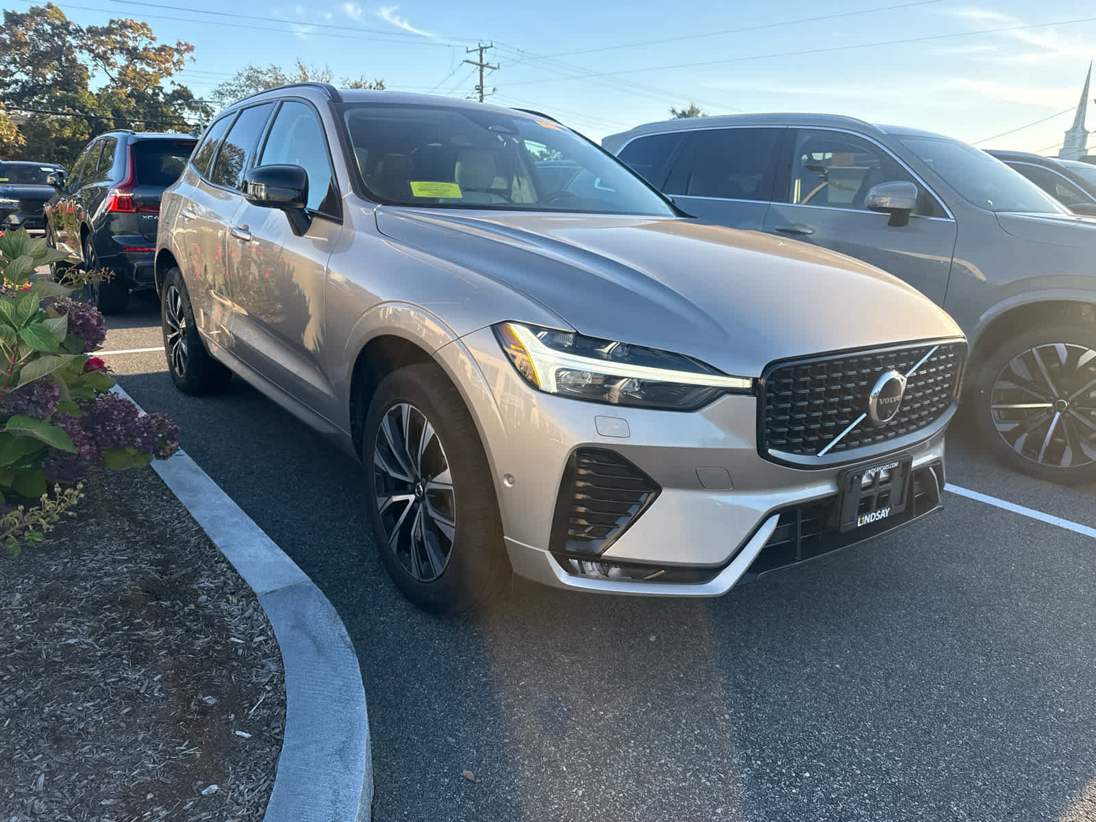 Used 2024 Volvo XC60 B5 Plus w/ Protection Package Premier AWD/4WD image 1