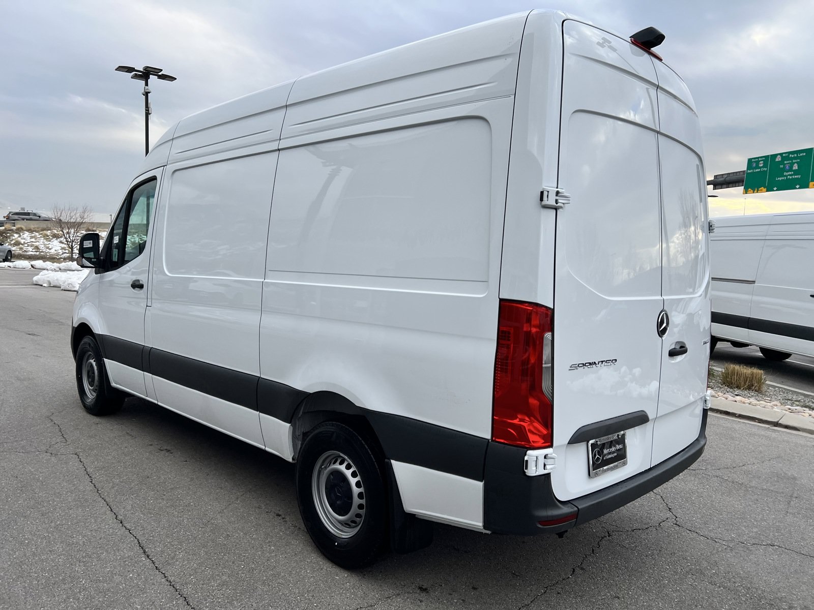 Used 2025 Mercedes-Benz Sprinter 2500 image 11