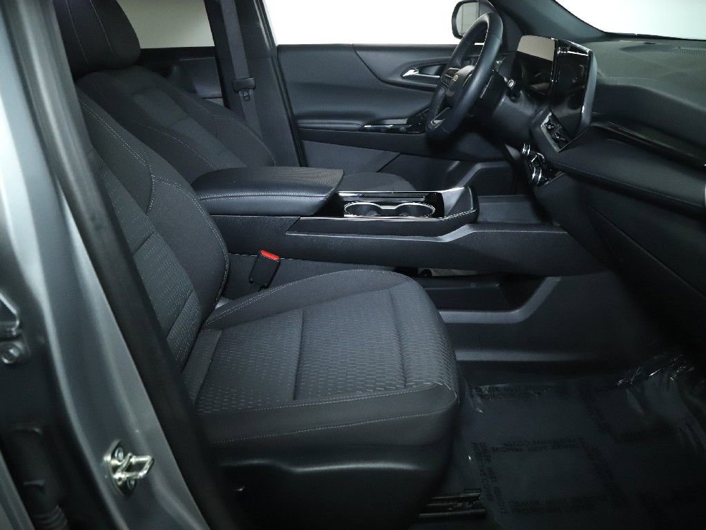 Used 2025 Chevrolet Equinox LT FWD image 32