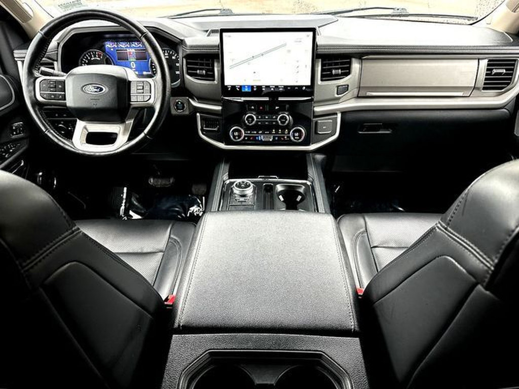 Used 2024 Ford Expedition XLT RWD image 30