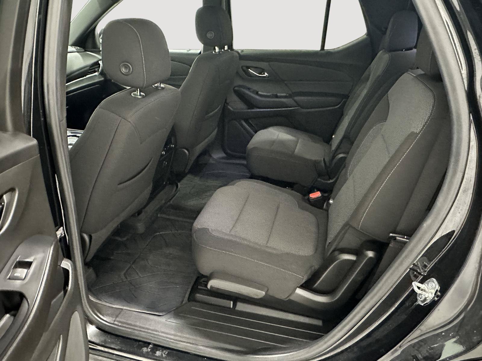 Used 2022 Chevrolet Traverse LT w/ LPO, Floor Liner Package AWD/4WD image 21
