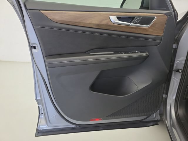 Used 2026 Volkswagen Atlas SE FWD image 19