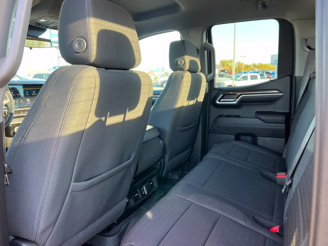 Used 2023 Chevrolet Silverado 1500 LT w/ Protection Package AWD/4WD image 38