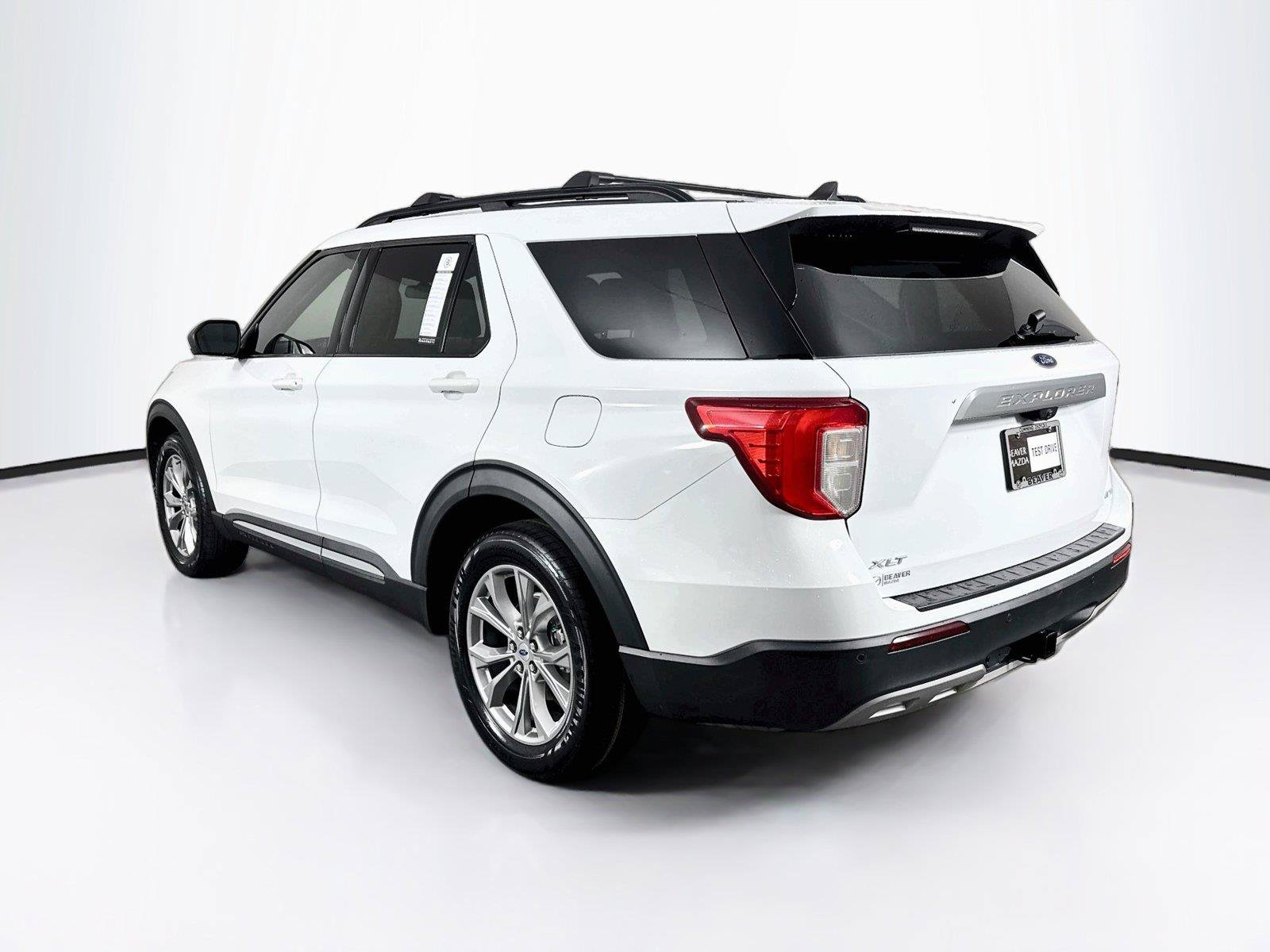 Used 2021 Ford Explorer XLT w/ Equipment Group 202A AWD/4WD image 13
