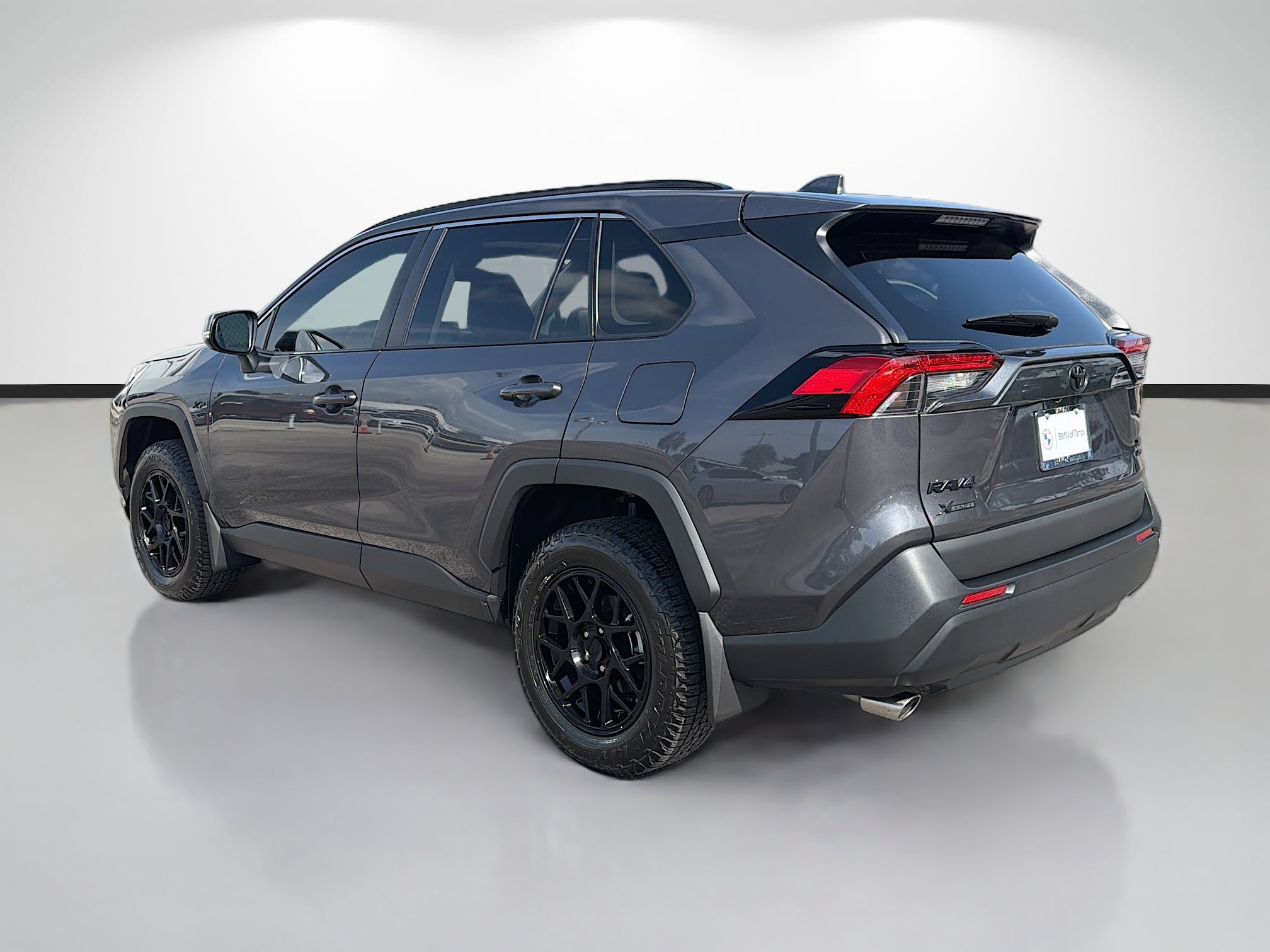 Used 2025 Toyota RAV4 XLE w/ Convenience Package AWD/4WD image 5