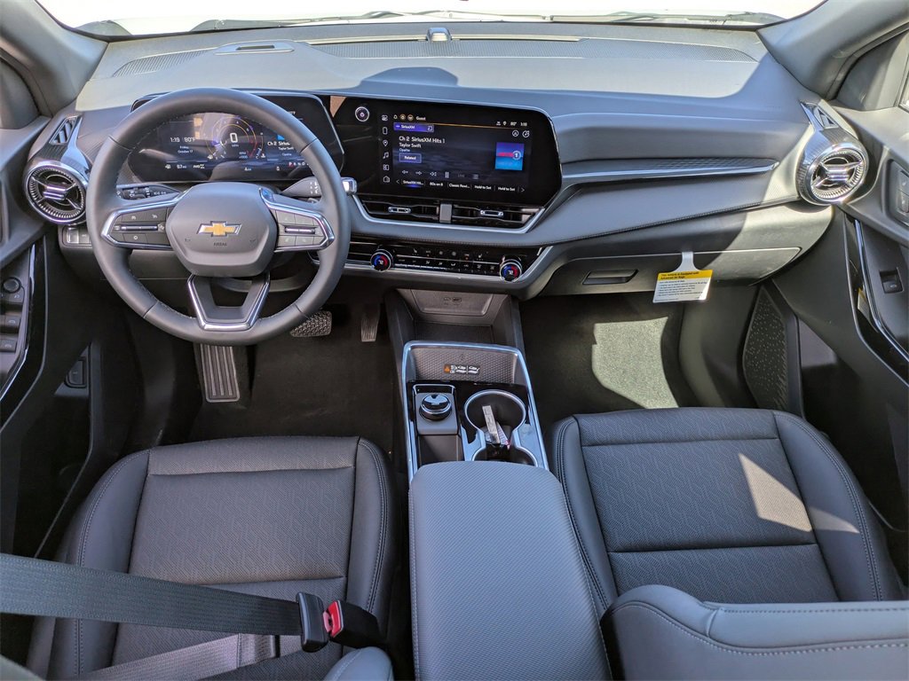 New 2026 Chevrolet Equinox LT w/ Convenience Package II image 15