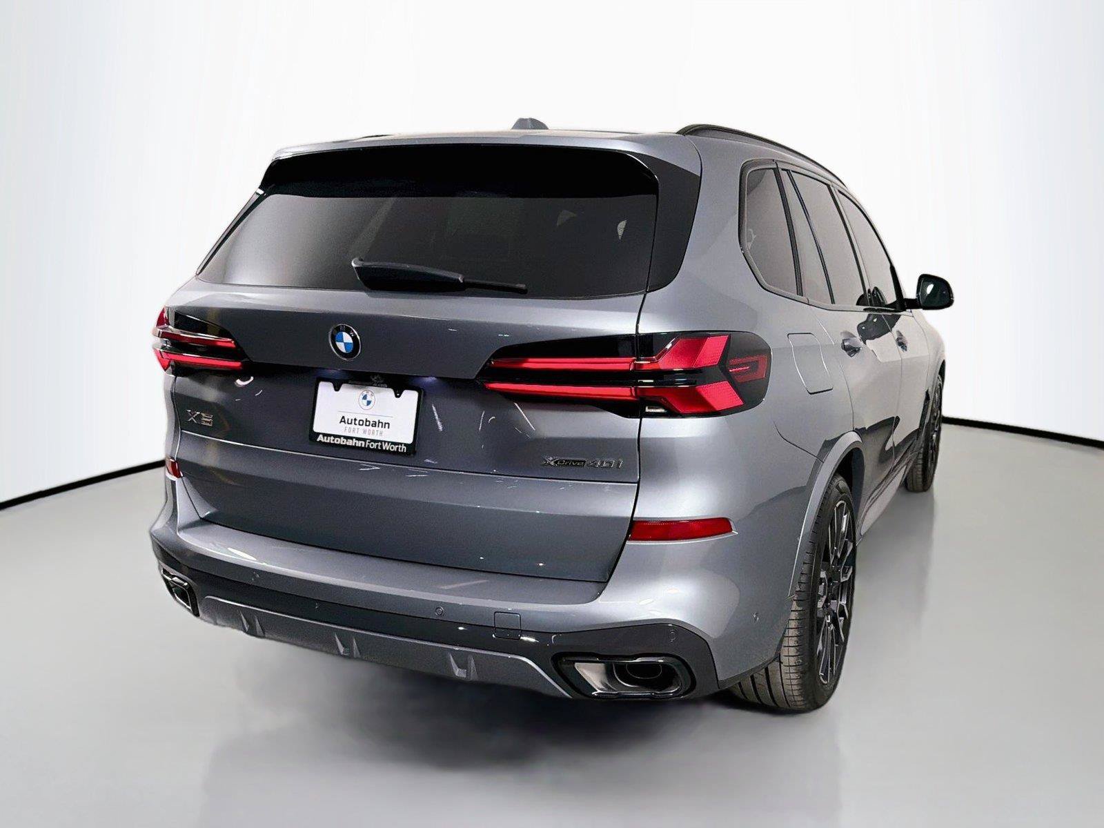 New 2026 BMW X5 xDrive40i w/ M Sport Package AWD/4WD image 5