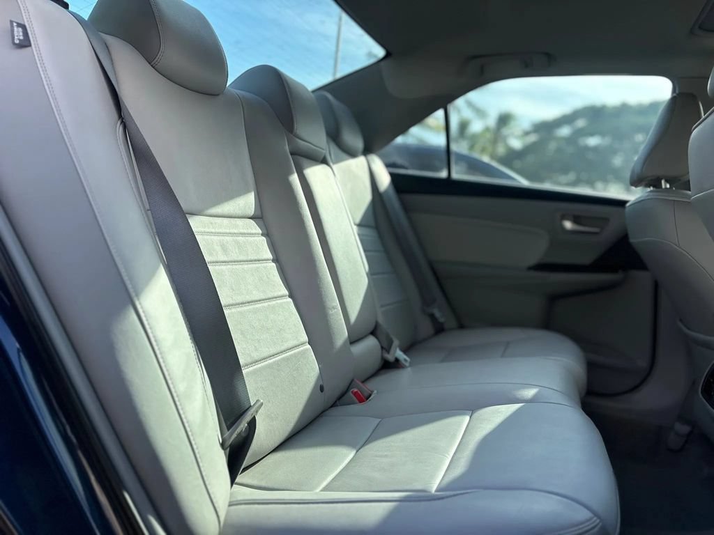 Used 2015 Toyota Camry XLE FWD image 12