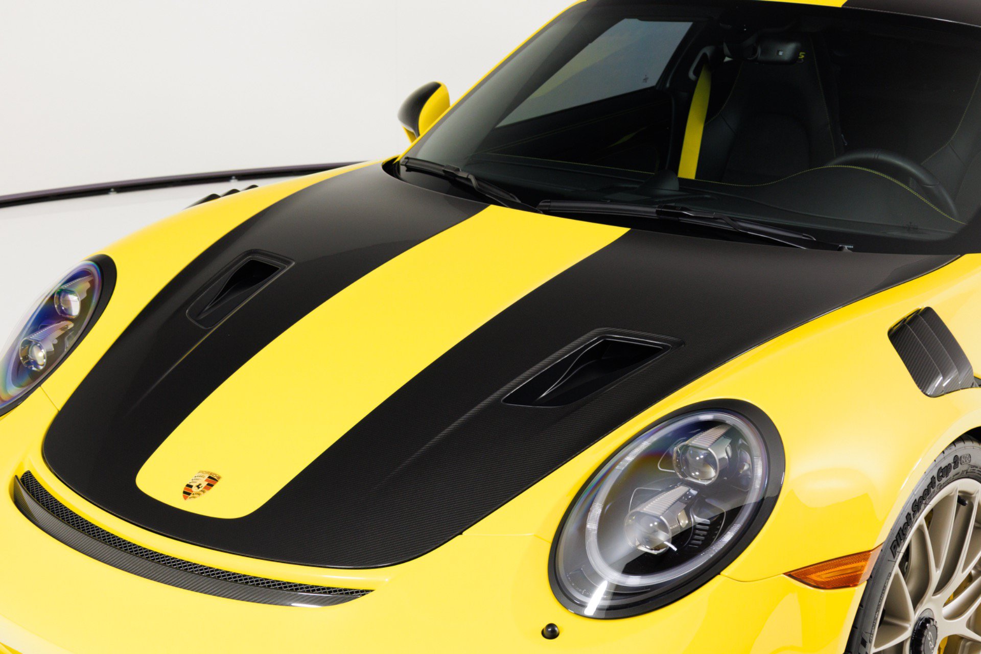 Used 2018 Porsche 911 GT2 RS w/ Weissach Package RWD image 59