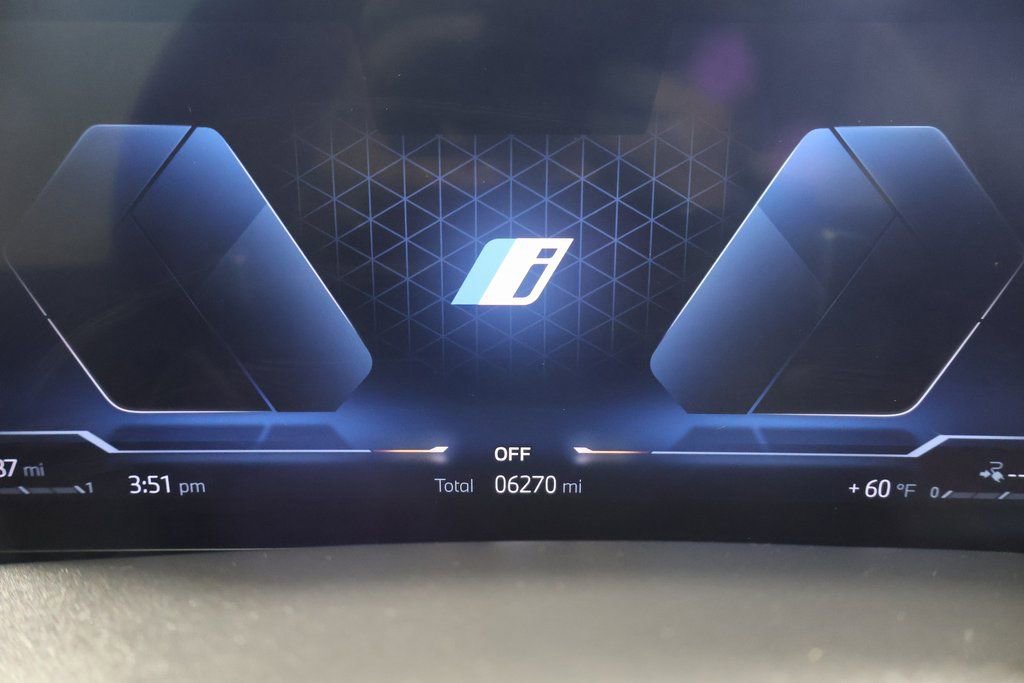 Used 2025 BMW X5 xDrive50e w/ Parking Assistance Package image 17