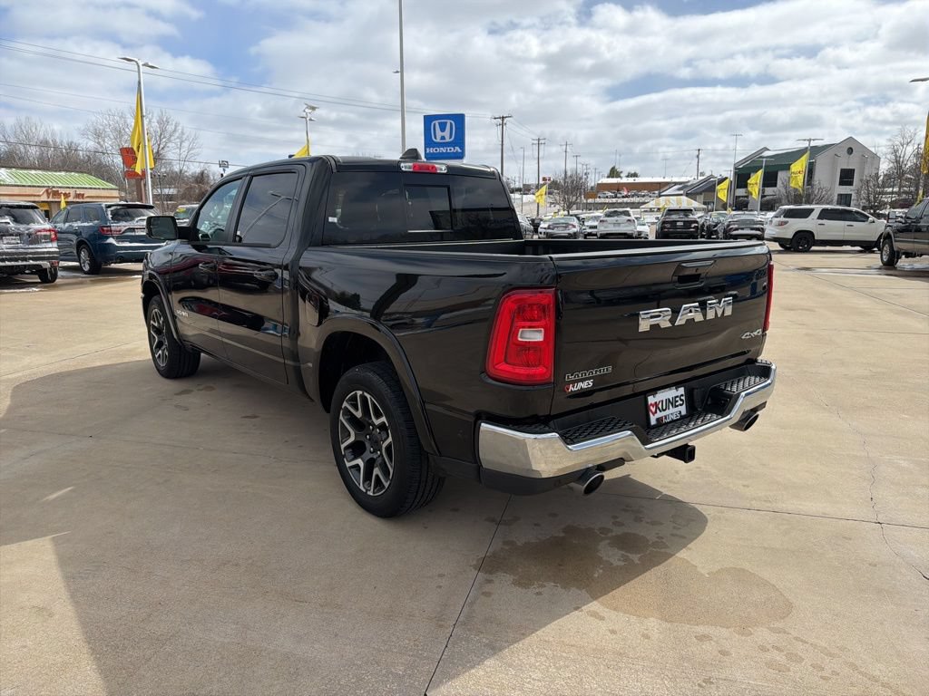 Used 2025 RAM 1500 Laramie AWD/4WD image 8
