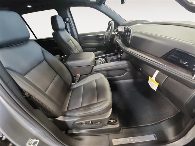 New 2025 Chevrolet Suburban LT w/ Advanced Technology Package image 15